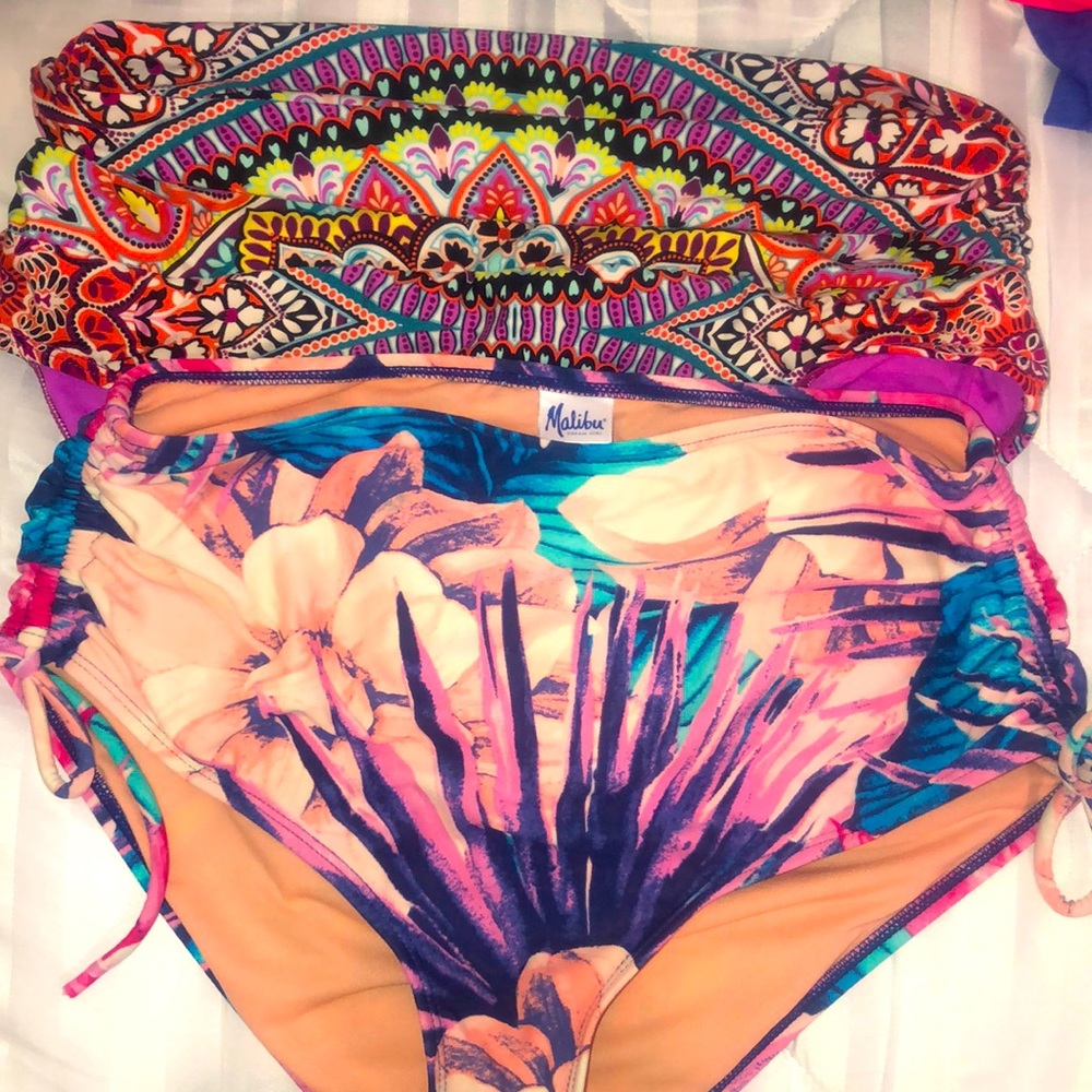 2 swimsuit bottoms!  Size Medium!